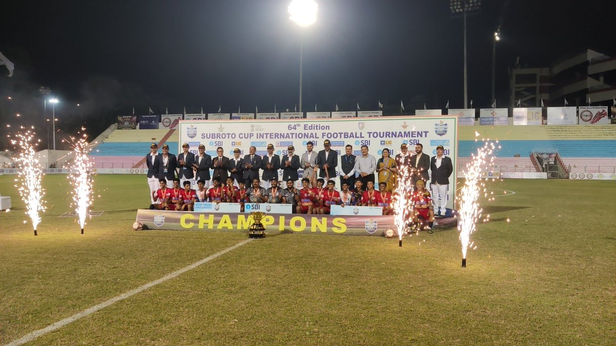 CupSubroto's tweet photo. Kerala clinches glory! 🏆⚽
A solid 2–0 victory seals the Champions Trophy as they rise to the top with skill, grit, and teamwork. 🌟👏 https://t.co/maKBnVMt5f