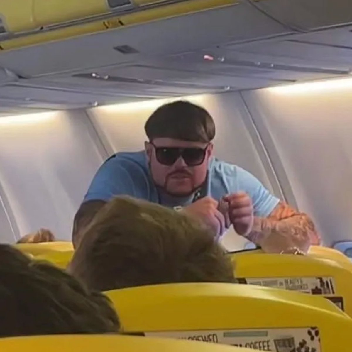 Linkedin: "Hey, it looks like we both breathe oxygen, nitrogen and other trace gases, let's connect!"