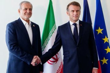 Guess who’s the only Western leader who made sure to meet, and shake hands, with the president of the Islamic Republic of Iran in New York?

Of course, Emmanuel Macron 🇫🇷

The Emir of Qatar who bankrolls Hamas. The jihadist president of Syria who massacred Druze, Alawites, Kurds,