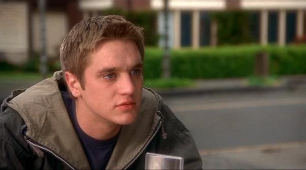 lg16spear's tweet image. It&apos;s #AlexBrowning&apos;s birthday, let&apos;s remember this fictional character from #FinalDestination who cheated death but got killed by a falling brick in #FinalDestination2. @DevonESawa