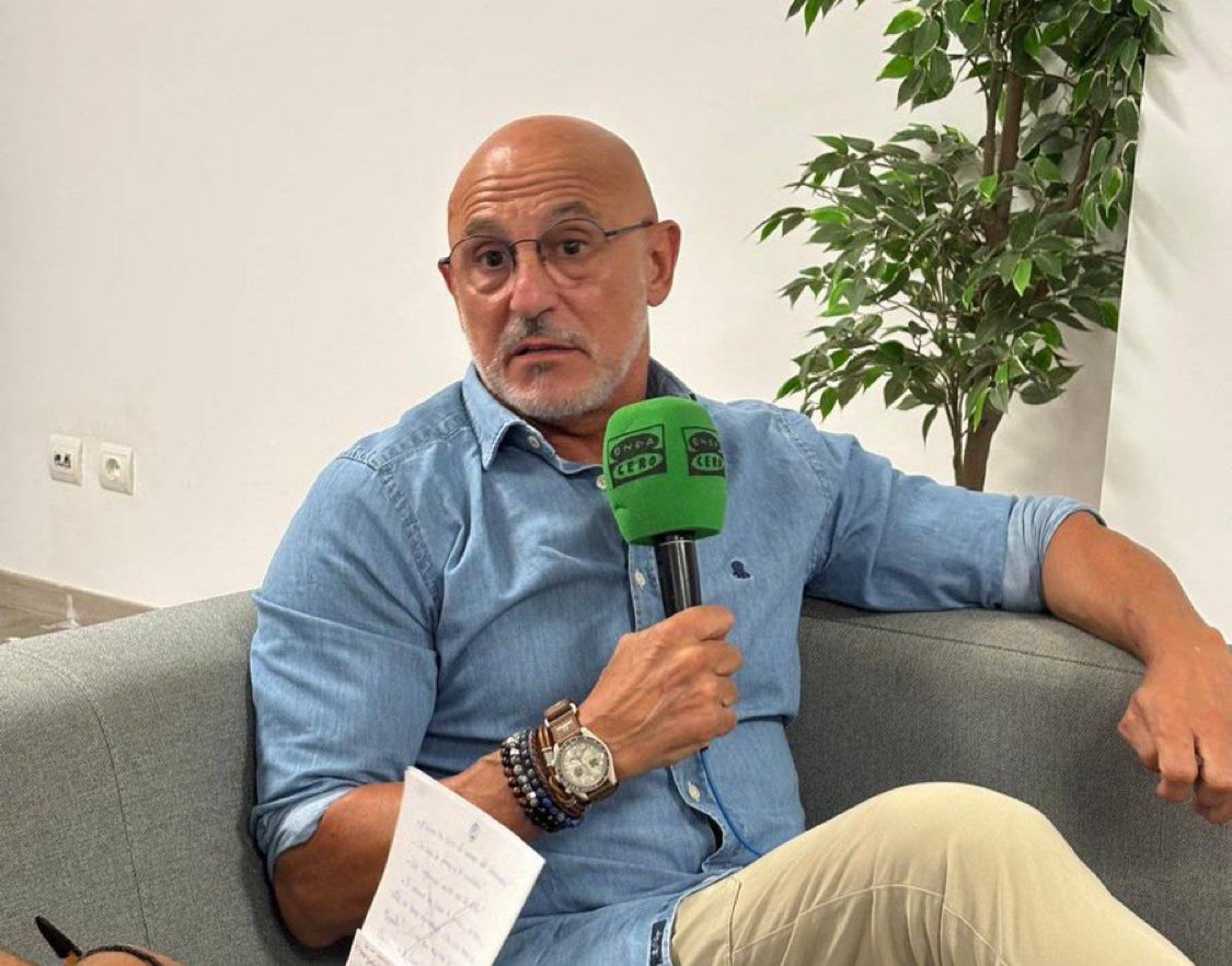 Culernews's tweet photo. 🚨🎙️| Luis De la Fuente: “Hansi Flick me acusando de não gerenciar Lamine corretamente? Eu não me lembro do que Flick disse, nem me importo.” https://t.co/08wzfbAebF