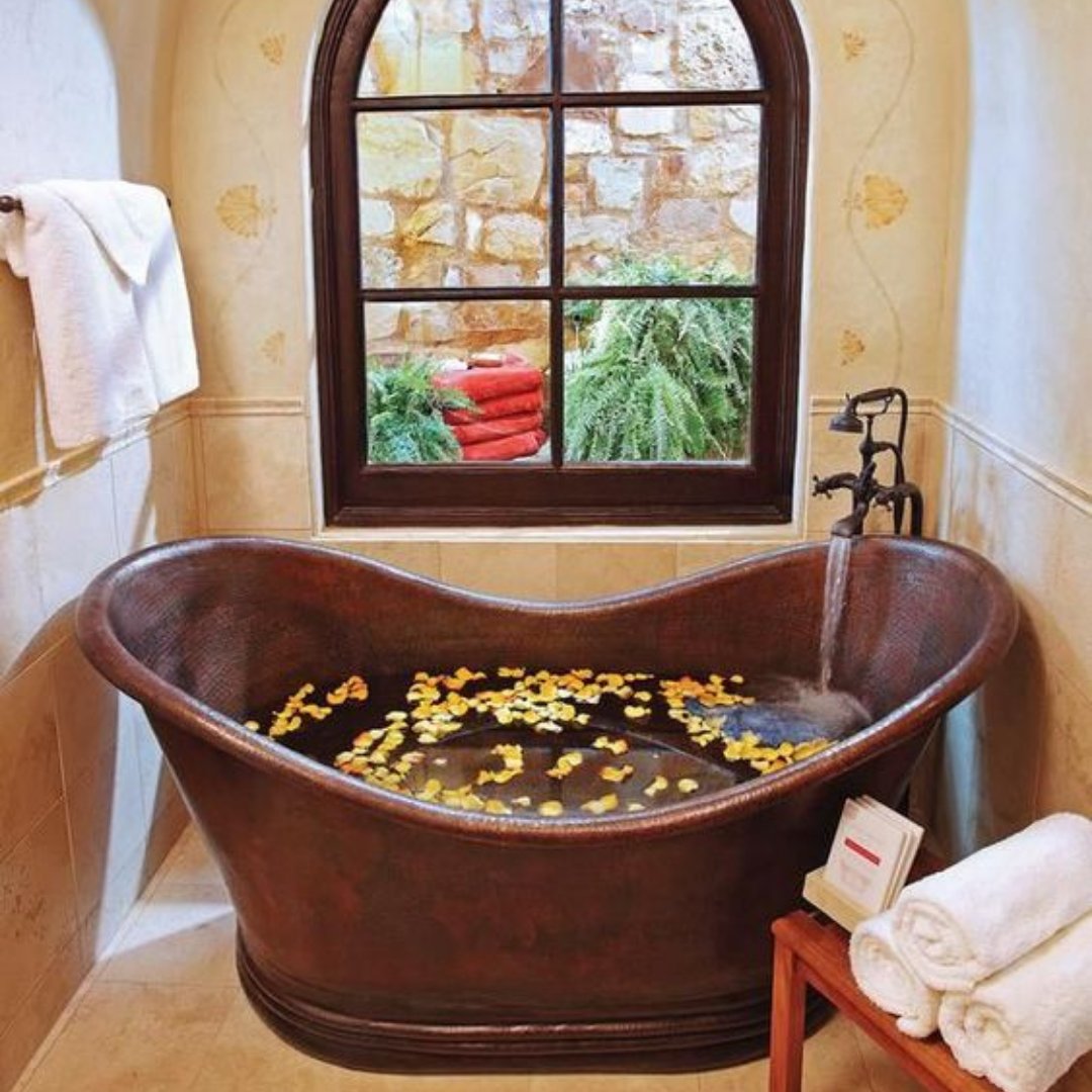 DiamondSpas's tweet image. Copper combines beauty and durability, outlasting fiberglass and acrylic while resisting bacteria. It&apos;s functional luxury for unique designs. Create yours: lite.spr.ly/6001zBtx #DurableDesign #CopperLuxury #DiamondSpas