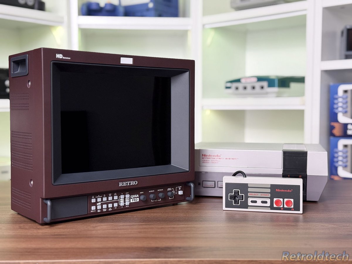 Retroldtech's tweet image. A one-off dark brown Slim PVM PRO 🙌

Elegant, sophisticated, built for a fully vintage setup.

And what better companion than the NES itself? 8-bit magic 🪄

#RetroGaming #NES #SlimPVMPro #VintageVibes #Handcrafted #PVMmonitor #PVM #GamingSetup