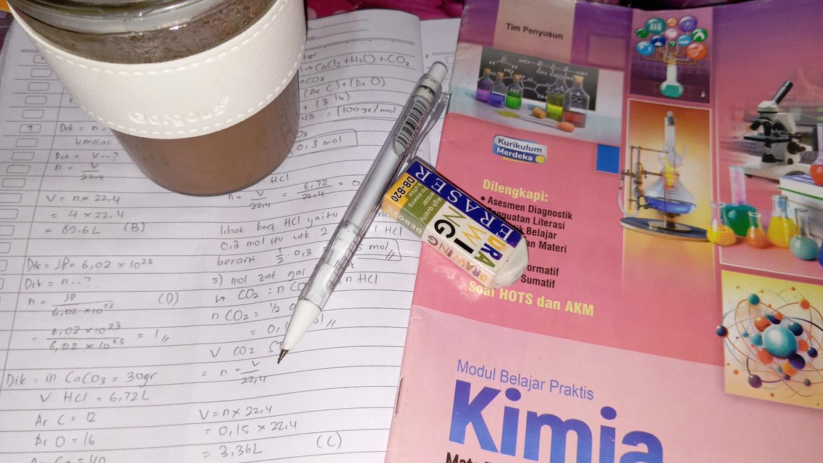 suzummer's tweet image. 250925 — DEYM BESOK KIMAAaaaA takut ga bisa ngerjain stoikiometri 😟🥺😭💔💔💔 satu angkatan cuma bisa pasrah berdoa aja karena al-fatihah menemani kita dalam memilih jawaban 😁😁😁💧_____💧