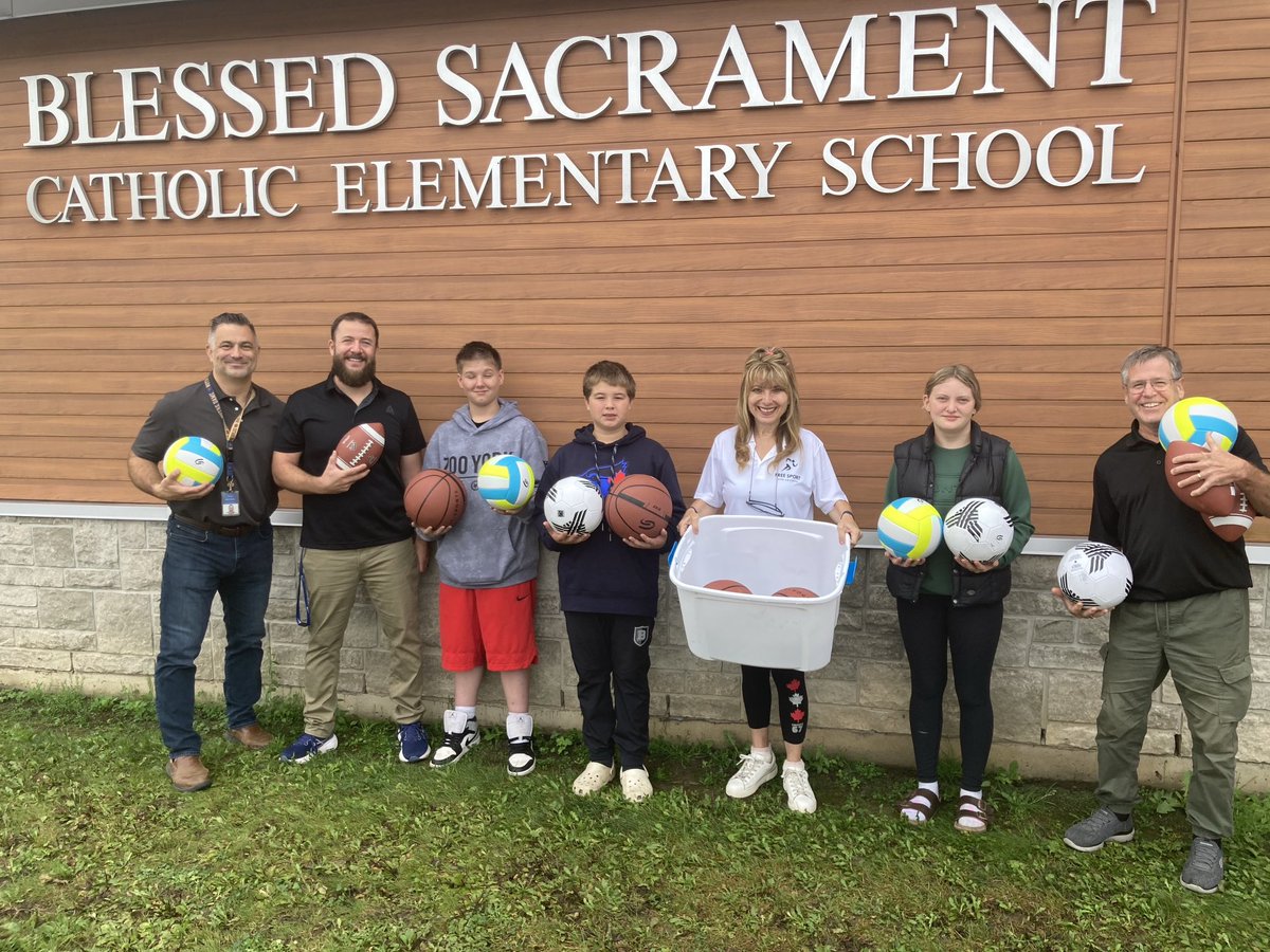 Blessed Sacrament tweet media