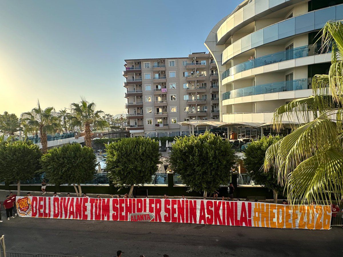 DELİ DİVANE TÜM ŞEHİRLER SENİN AŞKINLA! #ultrAslanUNI