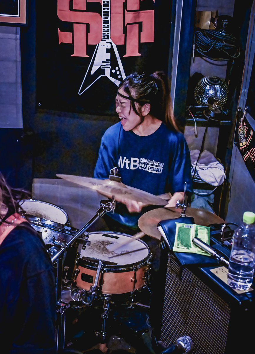 mykey_fv's tweet photo. 9/20 #苫小牧 #RockBarJam
#WtB #years release tour2025 北海道初日

北海道初線状降水帯の引き金🔫
大雨洪水警報🚨苫小牧の漆黒の夜🌀

1年間待ち焦がれた気持ちと、初めての苫小牧
ワクワクと緊張
imageしていた私のアイドルは
しっかりとGrunge オルタナRock だった

#アイドル目線からの卒業か？ https://t.co/hXEImW4BFj