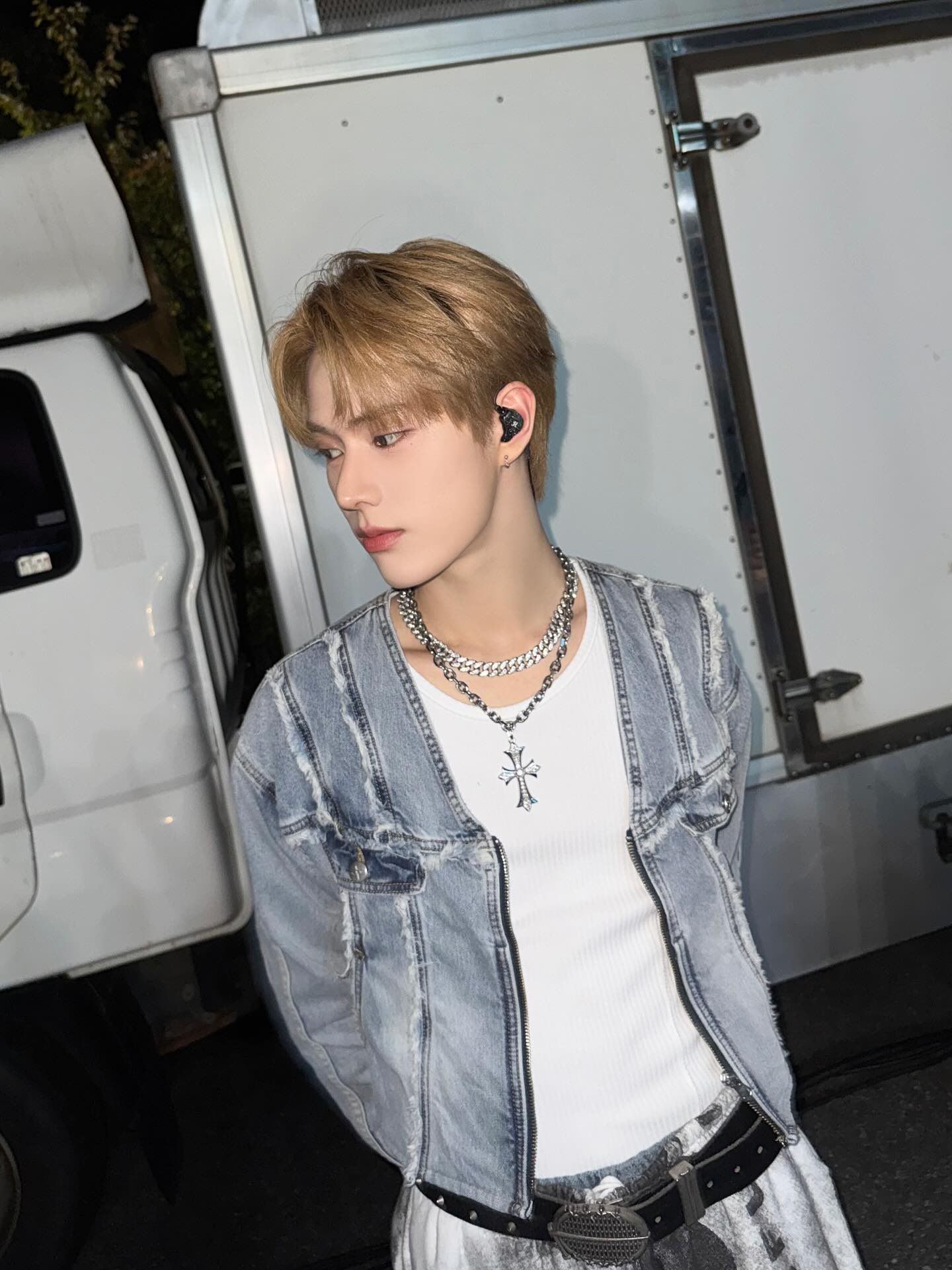 최근 청청 코디로 대학축제 반응 좋았던 남돌 | 인스티즈