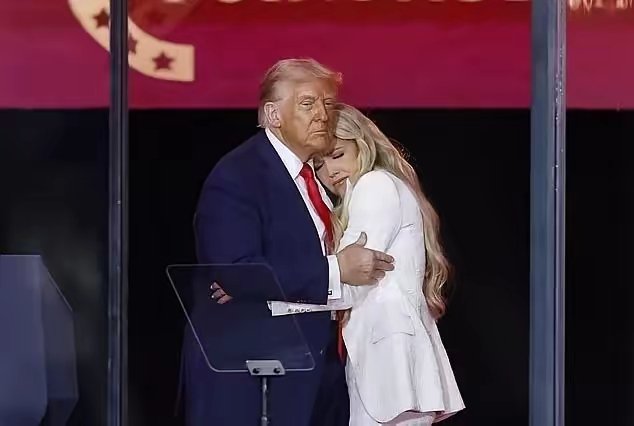 TableHashing's tweet image. The photo is very ironic. Charlie&apos;s death seems to be irrelevant and insignificant. Trump is her core value. As long as she hugs Trump, even if her husband dies, she will be happy. 😄😃