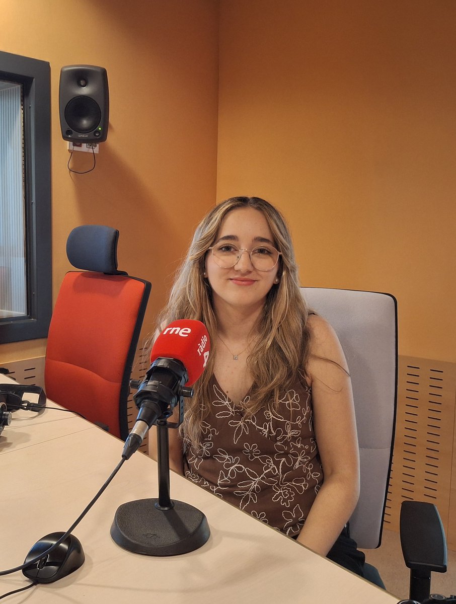 Marta Balagué del Grup de Perspectiva de Gènere en la Ciència de l’Associació Catalana de Comunicació Científica <a href="/ACCC_/">Associació Catalana de Comunicació Científica</a> ens presenta referents femenines en el món dels satèl·lits. Minut 7’27 de L’<a href="/altraradio/">L'altra ràdio</a> de <a href="/radio4_rne/">radio4_rne</a> a rtve.es/play/audios/la…