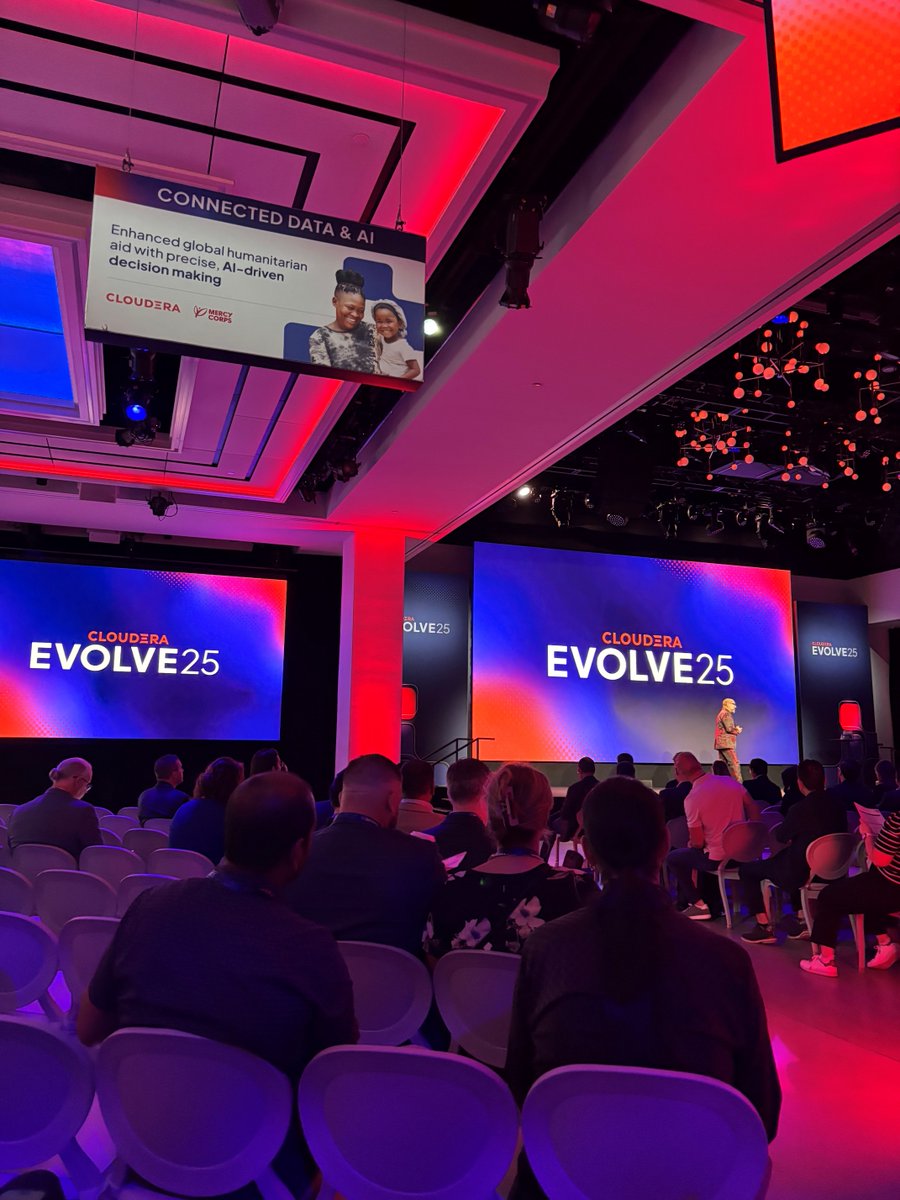 cloudera's tweet image. #EVOLVE25 in NYC has begun! Our leadership team shares Cloudera’s bold vision for bringing AI to your data, wherever it lives.

“You can expect more innovation in the next 12 months than you’ve seen from Cloudera in the past 5 years.” - @FrankODowd, Chief Revenue Officer.