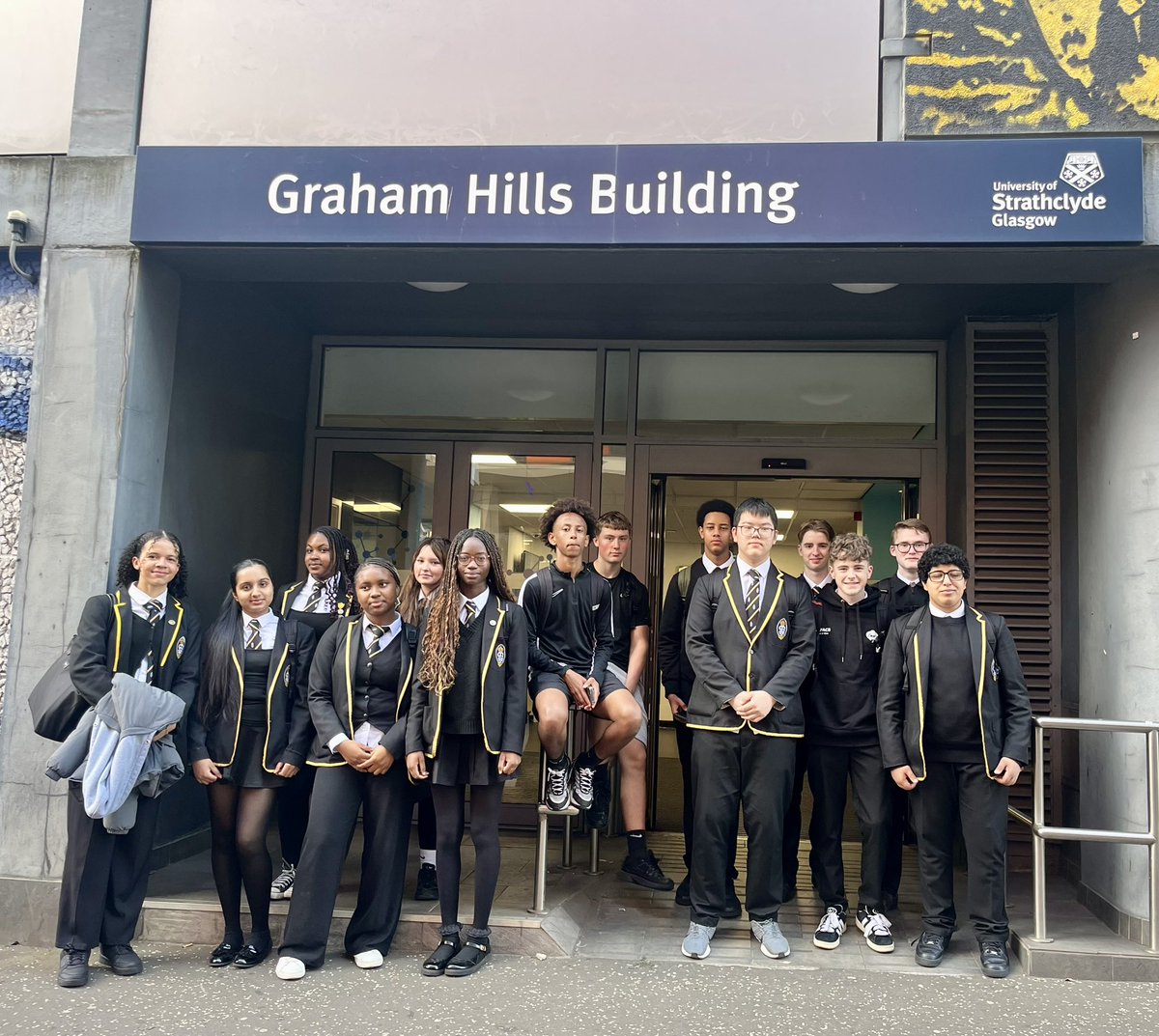 Mrs Dunn tweet media