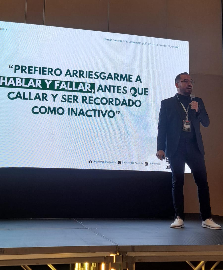 📌 "Hoy en la era del algoritmo quien no narra no existe." - Thomas Balaguera en #CumbreCartagena