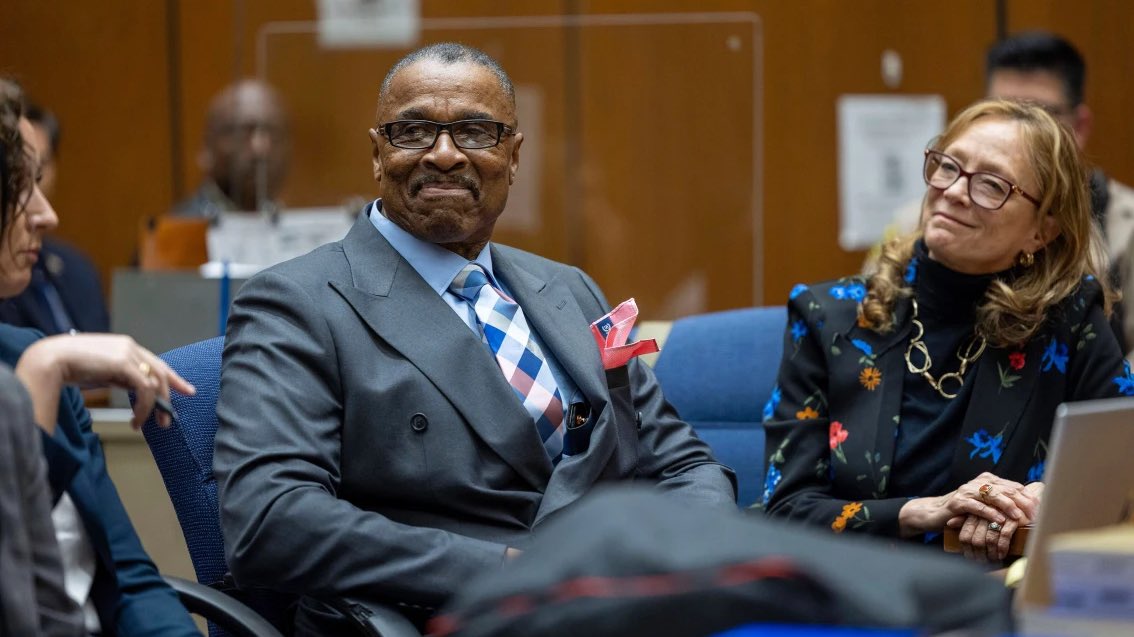 A man in California was paid $25,000,000 after 38 years in jail for a crime he never committed, In India, Jageshwar Prasad Awadhiya spent 32 years in jail, accused over a 100-rupee bribe, Innocent, he walked free with nothing

No money, No justice, No apology