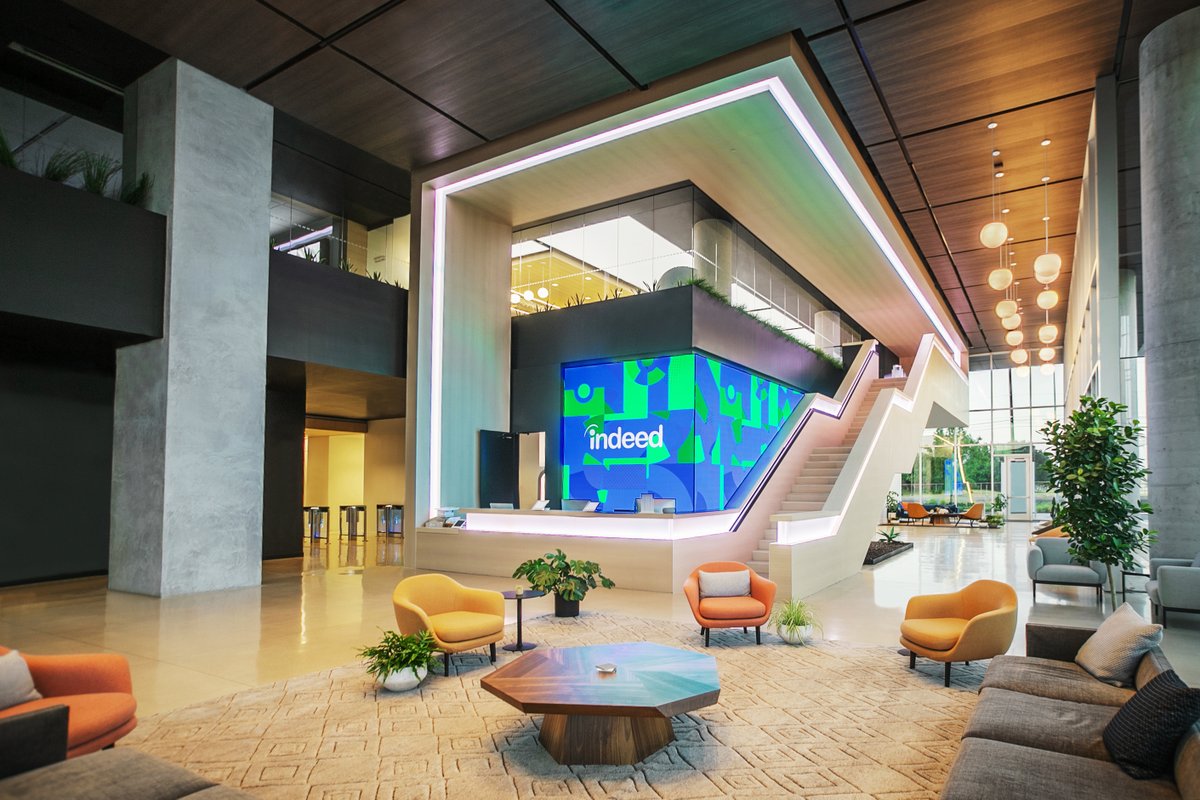 FordAudioVideo's tweet image. AV is reshaping the modern workplace 💡

Ford AV helps organizations design smarter, more connected environments that support collaboration, focus, and flexibility.

🔗 Read more: fordav.com/solutions/av-s…

#WorkplaceTech #HybridWorkplace #AVSolutions