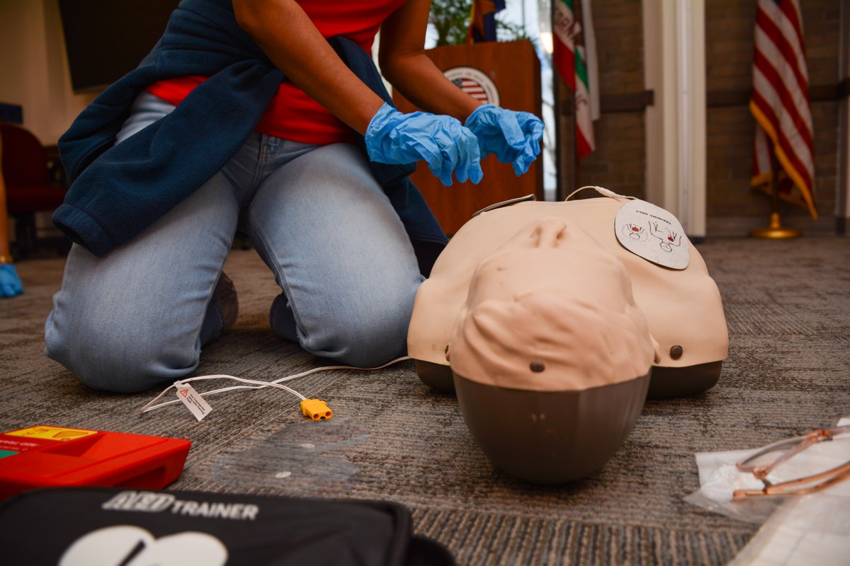 usibwc's tweet image. #USIBWC field personnel completed CPR, AED, and basic first aid re-certification this week. Special thanks to @RedCross for delivering expert training and certification!

From remote levees to river stations, our teams often work far from emergency services. This training ensures…