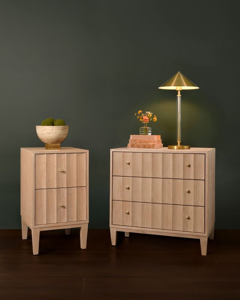 Textured elegance meets functional style. These side tables in cerused oak with fluted detail add timeless sophistication to any space.
Items: CARMACK CO, HAMMOND CO, TATE
#WorldsAway