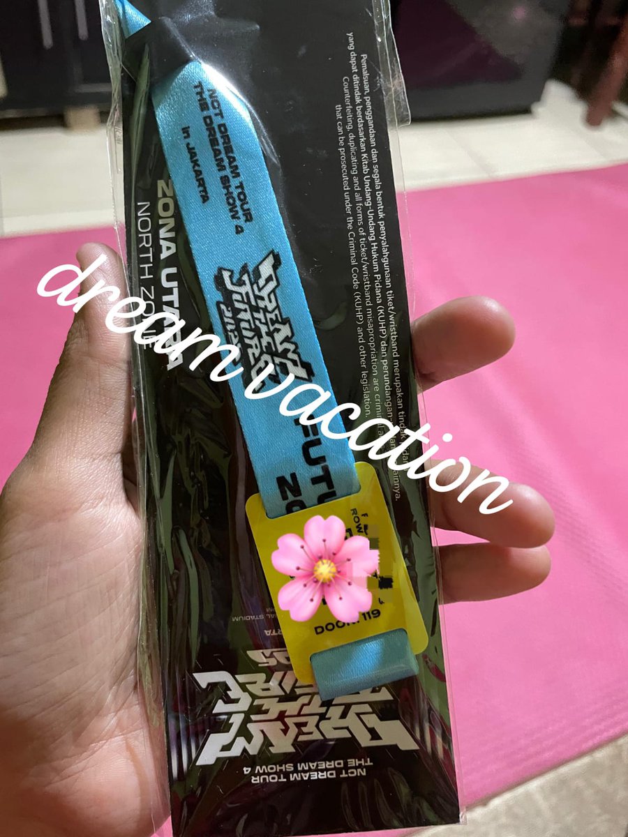WTS 1 tix nct dream tds4 jakarta,  day 1 section future zone, udh di tukar fisik..harga web boleh nego 

Door : 119
Row : 19
Seat number : 3**

t. wts wtb nct dream the dream show 4 jakarta tds4 future zone