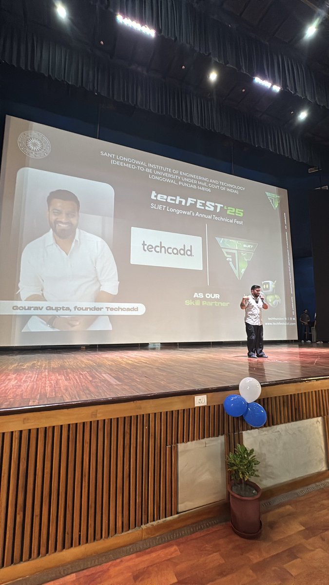 Techcadd_comp's tweet image. Techcadd represented as skill partner at techfest SLIET where our founder Mr Gaurav Gupta interacted with students and gave his valuable insights on how AI will not take the jobs rather will help in making the work and industry better.
Thanks to sliet family for the hospitality!