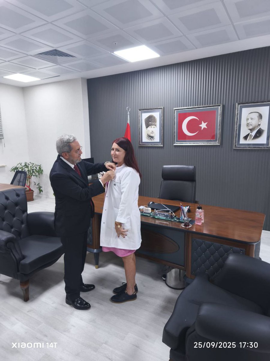 Tıp Fakültesi [<a href="/Ankaratip1945/">Ankara Üniversitesi Tıp Fakültesi</a>] mezunumuz ve Adana Karşıyaka Devlet Hastanesi Başhekimi Sn Uz. Dr. Nurşah Keskin'i ziyaret ettik. 
Ziyaret sonunda Sn Keskin'e rozetimizi takdim ettik.