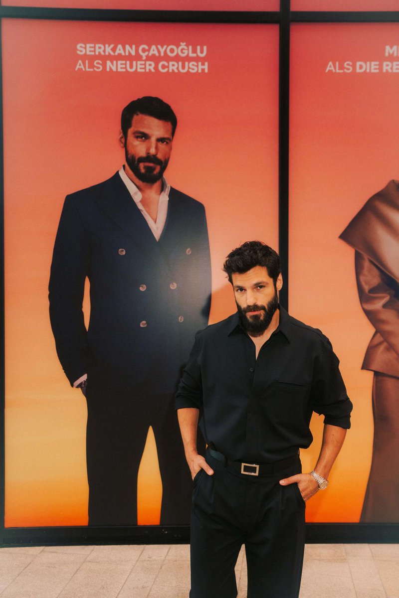 İTALYA'NIN PRESTİJLİ DERGİSİ SERKAN ÇAYOĞLU İÇİN
"TÜRK DİZİLERİNİN SULTANI" DİYE BAŞLIK ATTI!

3'üncü sezonuna giren Mehmed: Fetihler Sultanı dizisinde Fatih Sultan Mehmed karakterini başarıyla oynayan Serkan Çayoğlu'nun Almanca oynadığı Netflix'in Alman yapımı "Evet, Hayır,