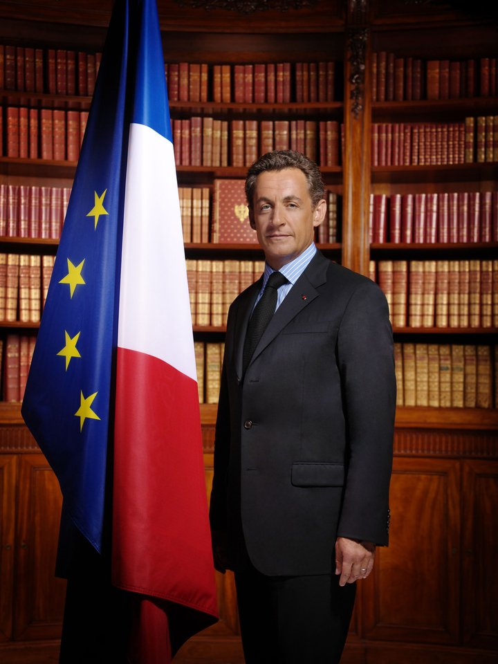 L'ancien Président français <a href="/NicolasSarkozy/">Nicolas Sarkozy</a> vient d'être condamné à 5ans de prison pour association aux malfaiteurs, il sera par ailleurs convoqué le 13 Octobre par le parquet financier pour la notification de sa date d'incarcération.