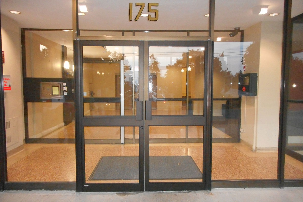 Reminder: When someone’s Linkedin bio says 2X exit, it can mean one of two things:

A) They previously sold two businesses (may or may not have made money) 

or

B) They went out double doors when they were fired. 

You can never be too sure on that website.

Be careful.