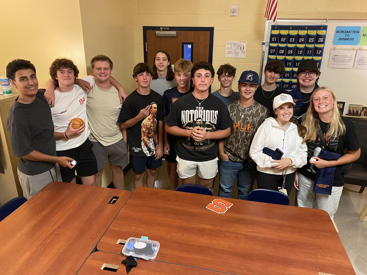 Summit Golf tweet media