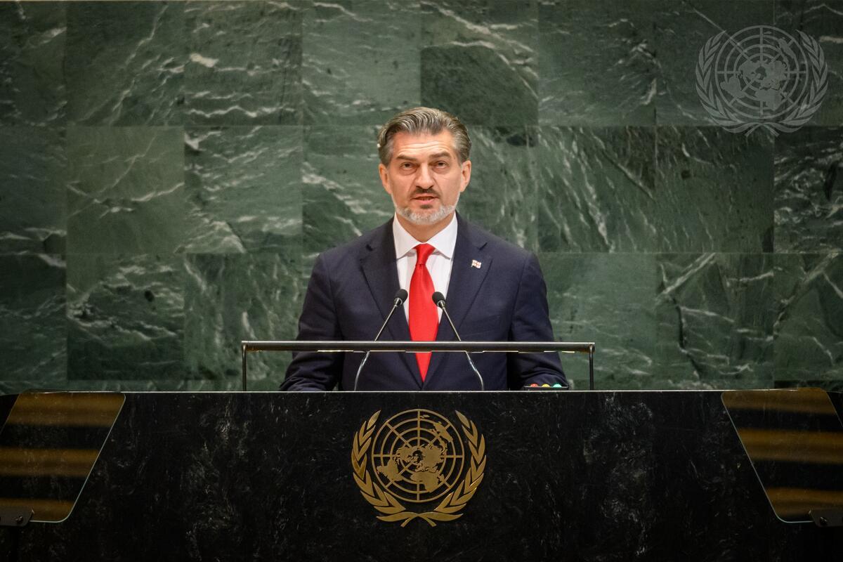 Journal_UN_ONU's tweet image. H.E. Mikheil Kavelashvili, President of Georgia 🇬🇪 @UN #GeneralDebate
🔗Access the recording and transcript of the statement here: gadebate.un.org/en/80/georgia
#UNJournal #UNGA80
© UN Photo/Loey Felipe