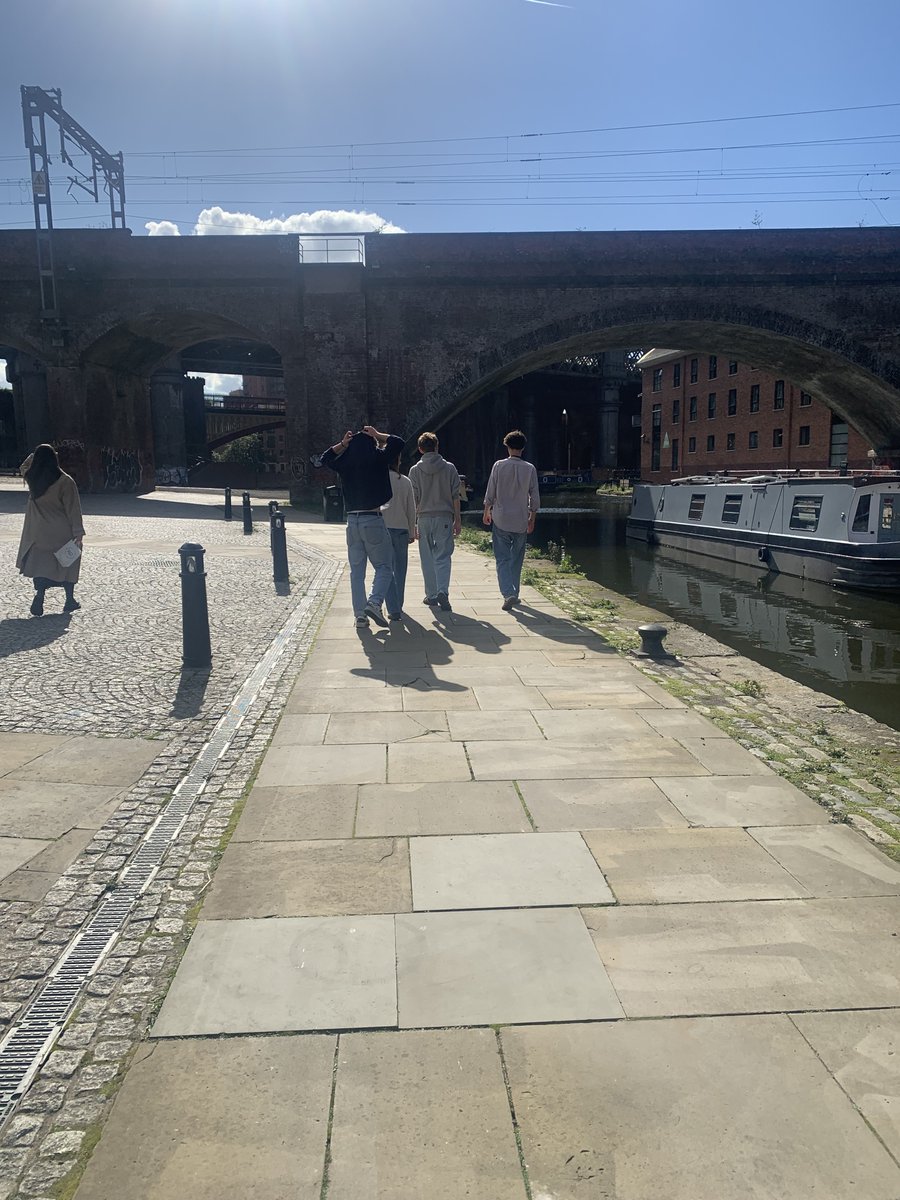 ShrewsburySch's tweet image. Today, U6th artists and photographers have been recording and collecting imagery in Manchester, drawing on The Whitworth Gallery, HOME, Castlefields Viaduct, Manchester Gallery and Afflecks Palace for inspiration. #Seriousfun