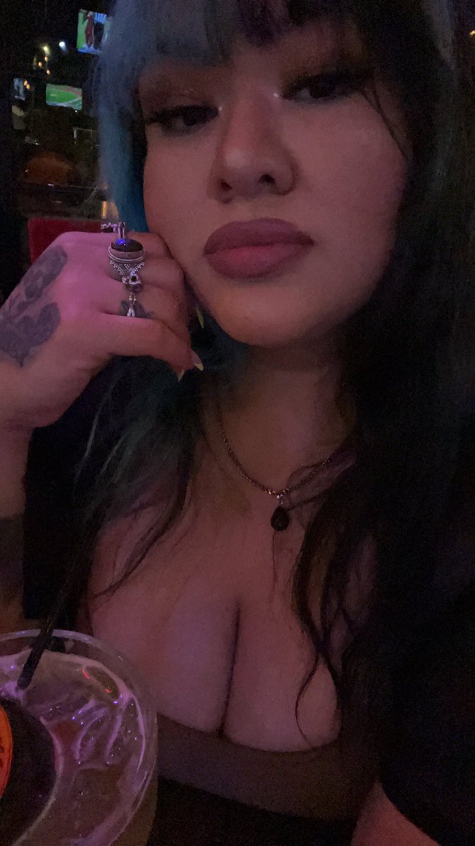 MsBrookePotter's tweet photo. Just having drinks on your dime 🥰 https://t.co/1zJyXRlGct
