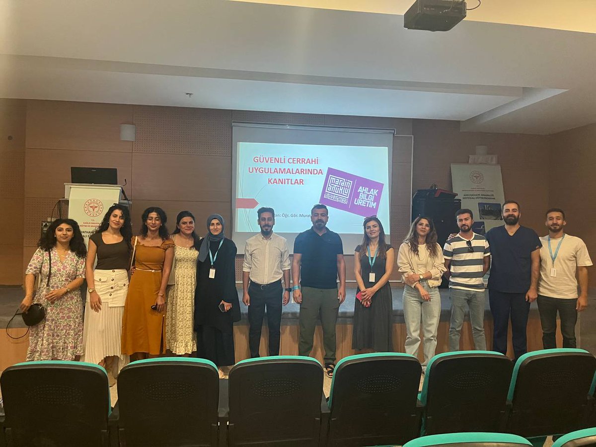 Yüksekokulumuz Müdür Yardımcısı Öğr. Gör. Murat Erten, Mardin Eğitim ve Araştırma Hastanesinde yürütülen Ameliyathane Hemşireliği Sertifika Programı’na eğitim desteği verdi.
<a href="/erolozvar/">Erol Özvar</a>
<a href="/ibrahimozcosar/">ibrahim özcoşar</a>
Haberin Devamı 🔗artuklu.edu.tr/tr/saglik-hizm…