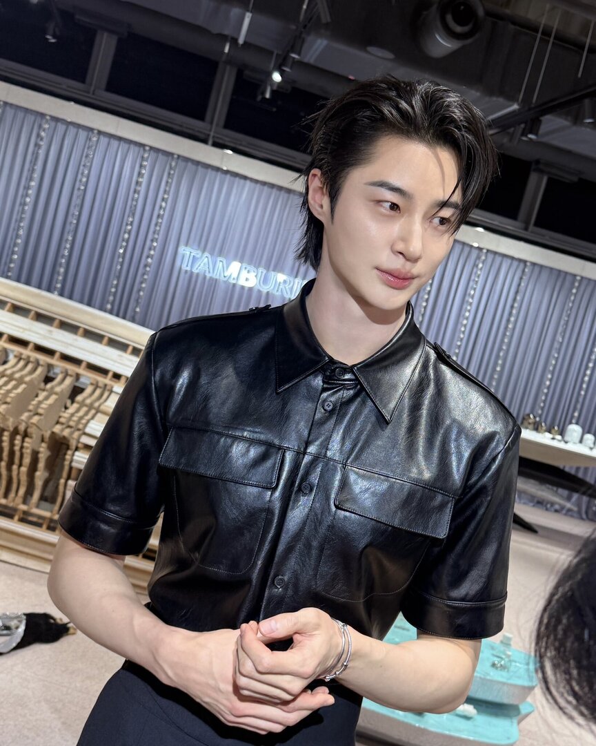 selfolssi ♤ tweet media