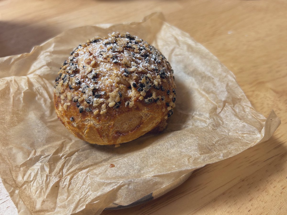 今日のおやつはシュークリーム🤍

📍シュークリー