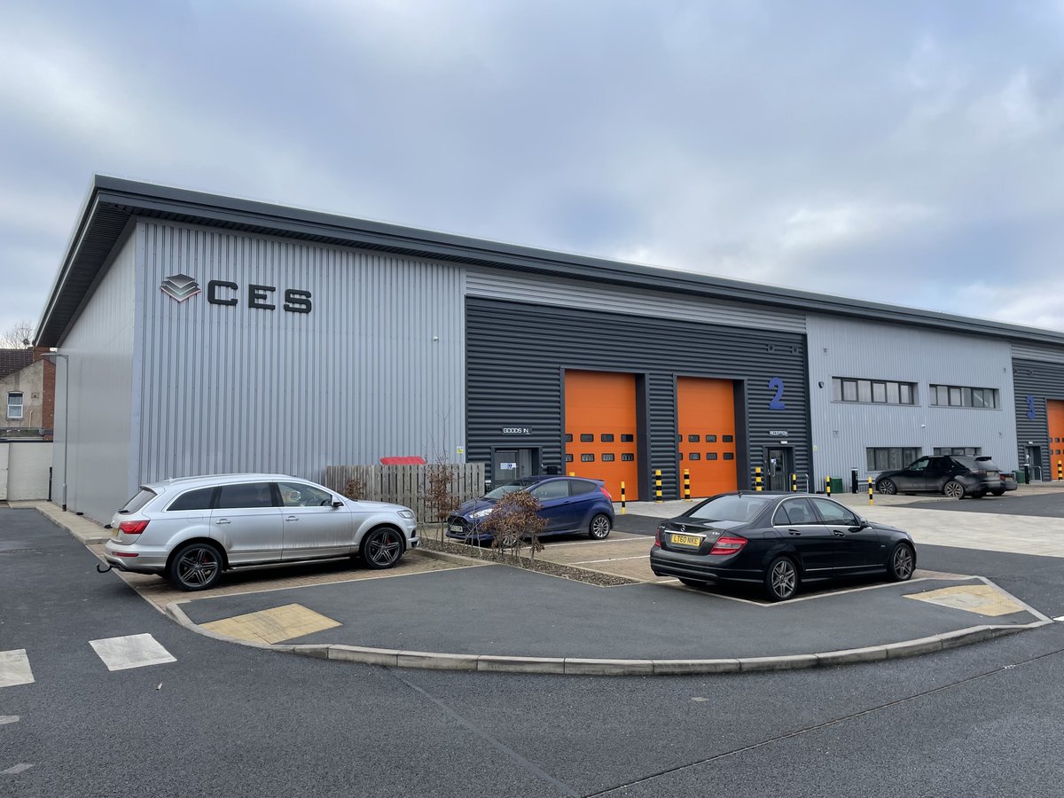 📍FOR LEASE : Unit 2, Blue Ribbon Park, Coventry CV6 5RB.

- 8.6m Eaves height 
- Two level access loading doors 
- All mains services 
- Fully fitted office provision 
- Dedicated parking &amp; loading spaces

Find out more below 👇
bit.ly/4nMzxEl

#ToLet #Coventry