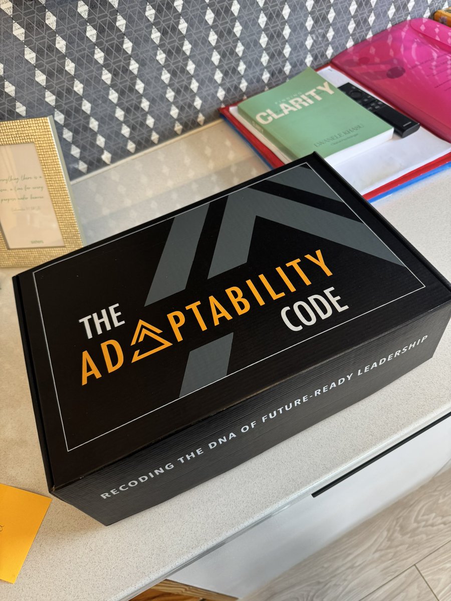 sibumabena's tweet photo. When someone who’s incredibly great at what they do writes a playbook for how to do what they do, I feel so grateful for the cheat code. Thank you for sharing your knowledge so generously @mushambimutuma 🥹🫶🏼 I wish this book lands in the hands of many leaders. It is needed! https://t.co/qVdT9GMAsA