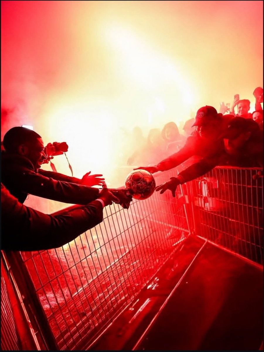 #BallonDor #OUSMANEBALLONDOR  #Ousmane #Dembélé #OusmaneDembélé #ThéâtreduChatelet #Paris #PSG #ICICESTPARİS