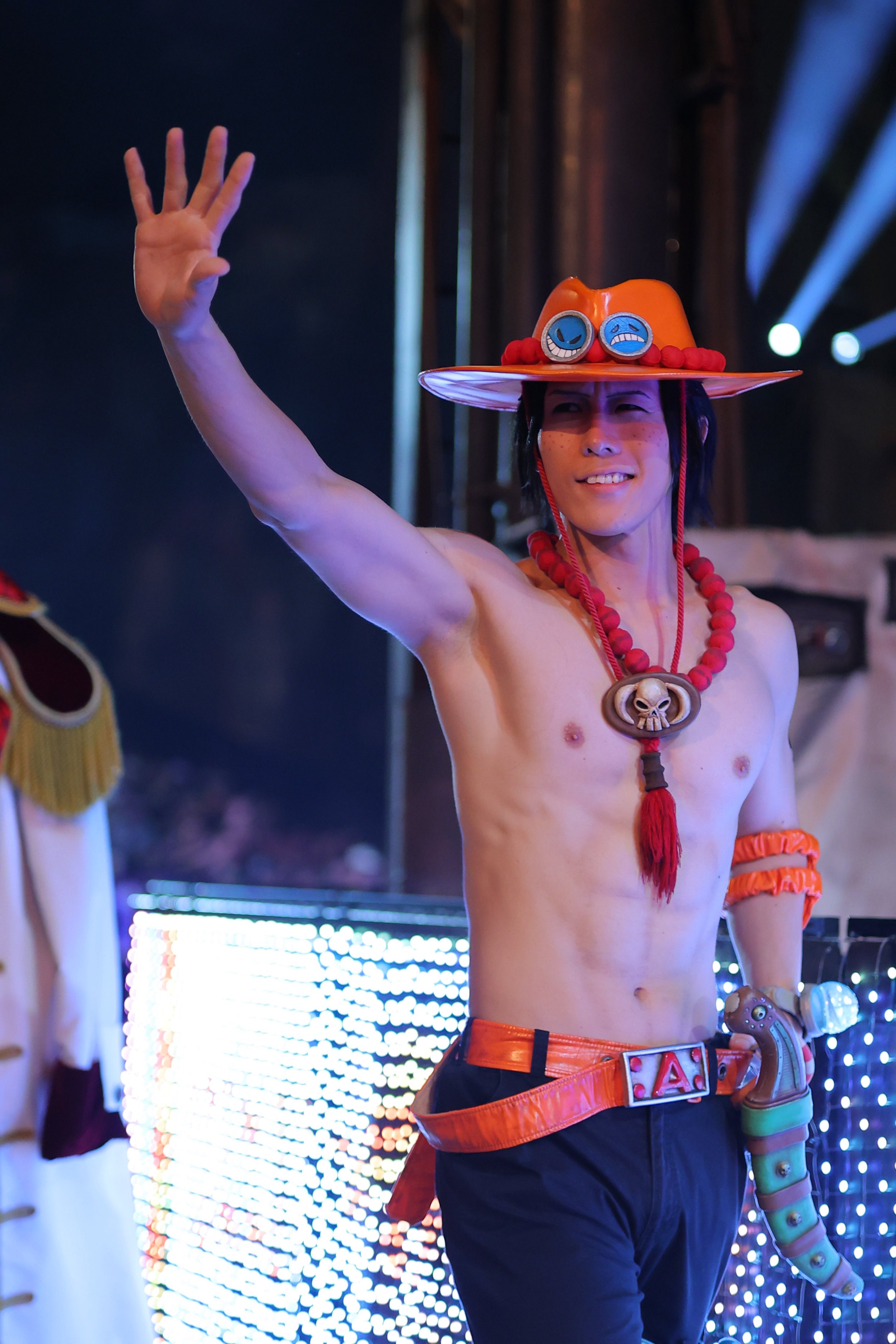 ユニバーサルスタジオ USJ ONE PIECE エース ベルト コスプレ いよいよ