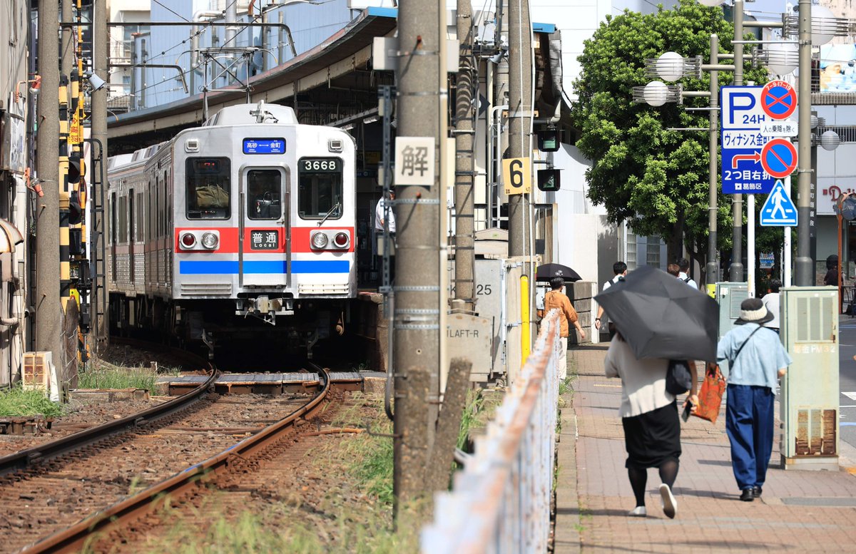KUHA183189's tweet photo. 所要時間片道約5分、たった3駅だけの短い支線の終点。
#京成電鉄 #京成3600形 #3668F #ターボ君 #京成金町線 https://t.co/6vm6ZhiNQ1