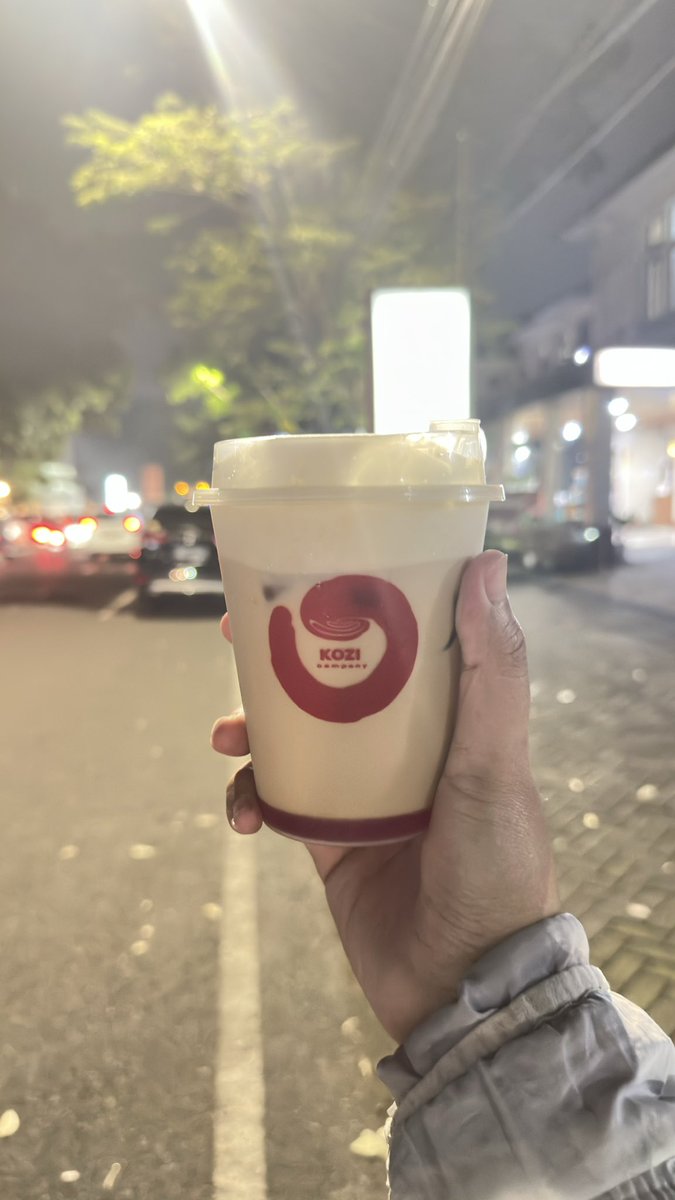 Sakura Coffee kedua di minggu ini.
Gawaaaat seenak ituuu <a href="/kozirama/">Rama</a> <a href="/kozi_coffee/">KOZI Coffee</a>