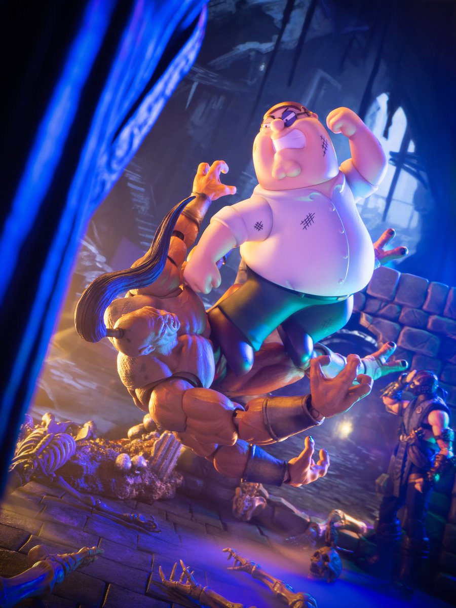 This is worse than the time Peter joined the Mortal Kombat! <a href="/mezcotoyz/">Mezco Toyz</a> @storm_collectibles <a href="/5ktoys/">5Ktoys</a> #mortalkombat