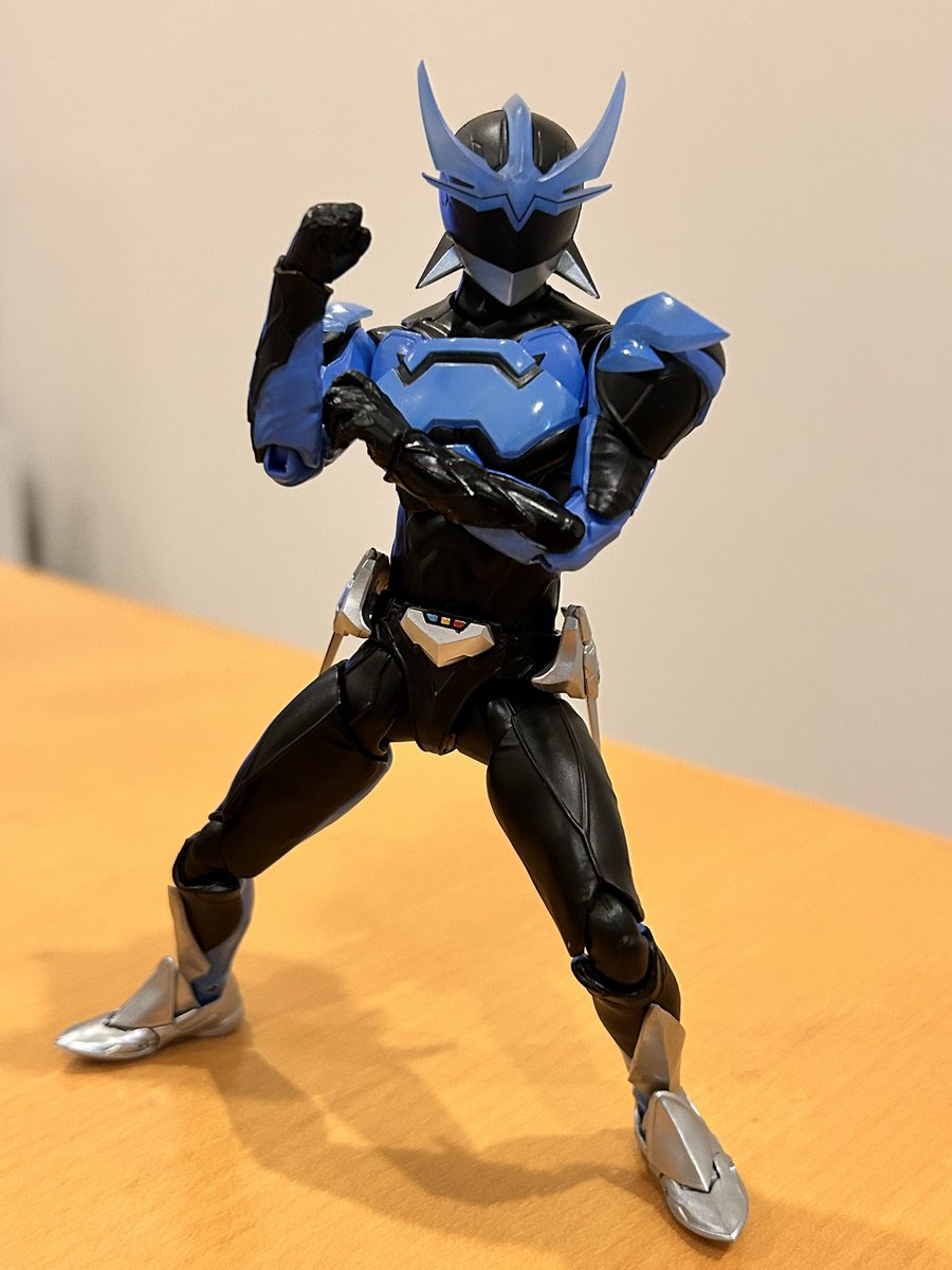 akusokuzan100sh's tweet image. 悪烈！ウイングマンなのだ！

終活してグッズはかわな、集めない、と言ったが、ウイングマンだけは別格🫠

＃ウイングマン　#WINGMAN
#SHFiguarts