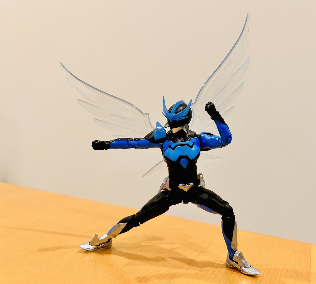 akusokuzan100sh's tweet image. 悪烈！ウイングマンなのだ！

終活してグッズはかわな、集めない、と言ったが、ウイングマンだけは別格🫠

＃ウイングマン　#WINGMAN
#SHFiguarts