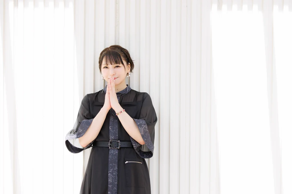 井澤詩織 ב-X: 「井澤詩織の誰かに話したくなる怖い話」出版記念にダ