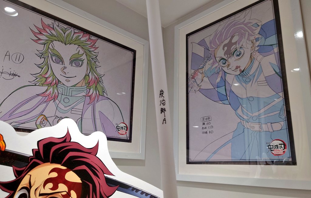 最近。

無事伊黒さんもお祝いできて良かった☺️

有難いことにまたダブルチャンスに恵まれて
死ぬほど迷って「無限城編」のロゴが入るポスターは
やっぱり今回は最推しではなく炭治郎かな、と
炭治郎選んだ…

この炭治郎大好き。
いや、もちろん最推しも最高ですよ？