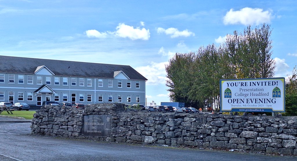 Great meeting this year's crop of entrepreneurs from <a href="/Colaiste_Einde/">Coláiste Éinde</a> &amp; <a href="/PresHeadford/">Pres Headford</a> for the <a href="/leogalway/">Local Enterprise Office Galway</a> #studententerprise programme 
💡 💶 📈