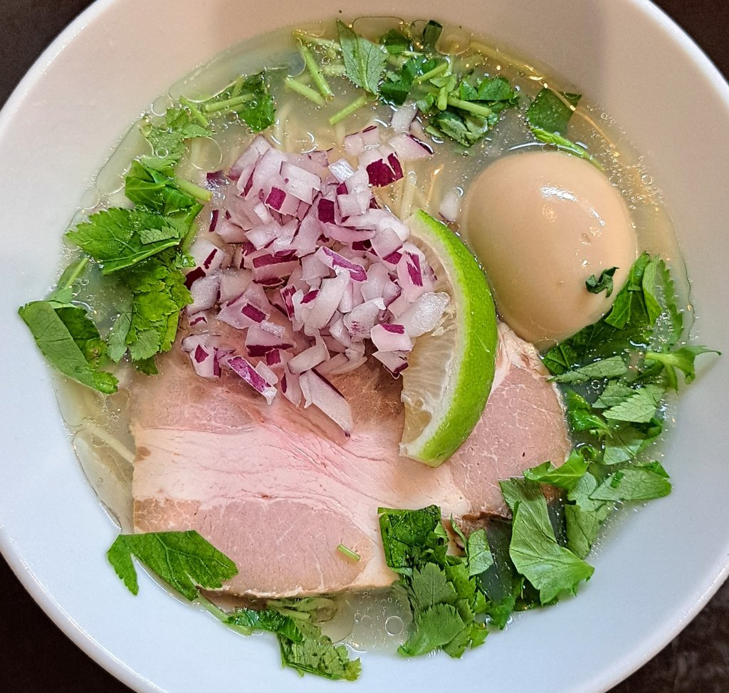 setsumen's tweet photo. 静岡市葵区呉服町
VON GOSSO(ボンゴッソ)さん
夏季数量限定
冷製 貝出汁ラーメン 塩
#ラーメン #静岡 #葵区 #呉服町 #VONGOSSO #ボンゴッソ #ボンゴッソラーメン #ramen #静岡ラーメン #静岡市ラーメン #静岡市ランチ https://t.co/tJCqFUhDMN