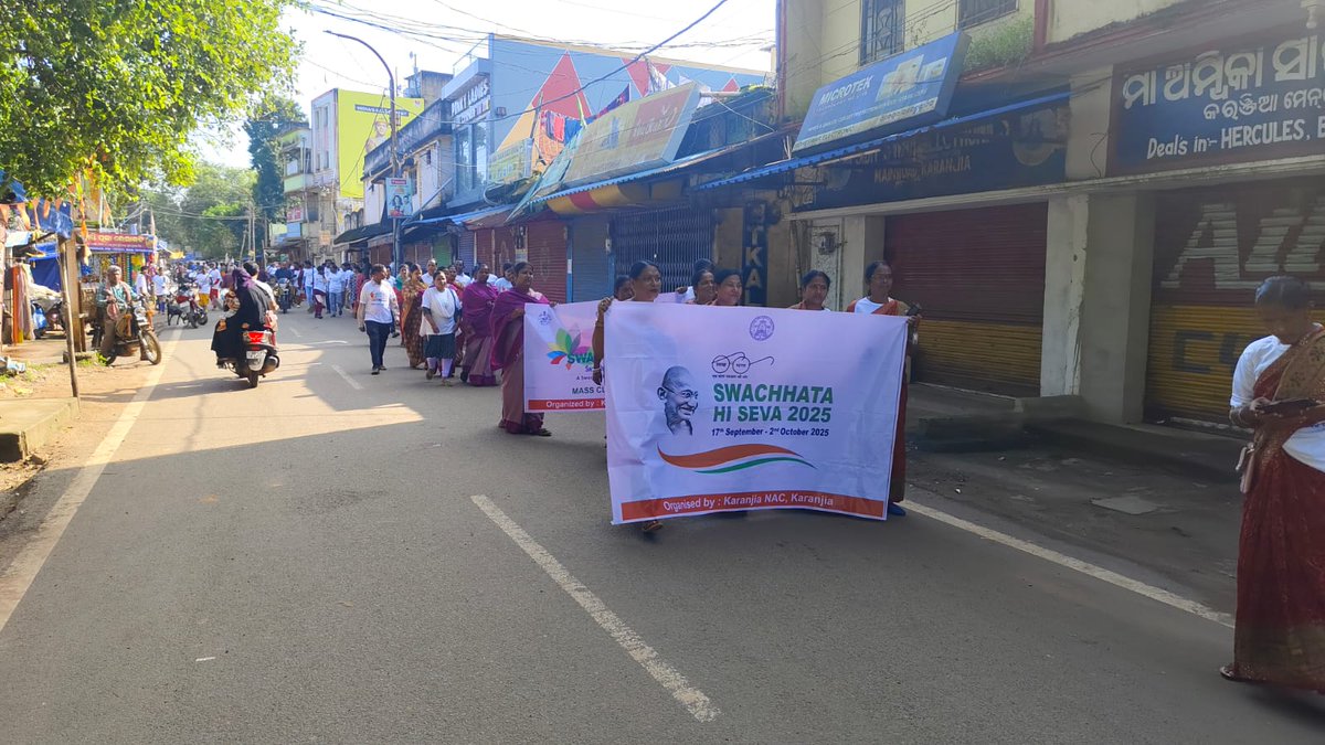 NACKaranjia's tweet photo. Swachhta Hi Seva -2025 campaign under the theme "Swachhotsav"* MASS CLEANINESS activities of  “EK DIN EK GHANTA EK SAATH “Rally and Mass cleaningness Drive  in respect of Karanjia NAC.
@CMO_Odisha 
@HUDDeptOdisha https://t.co/19fLw5FwDc