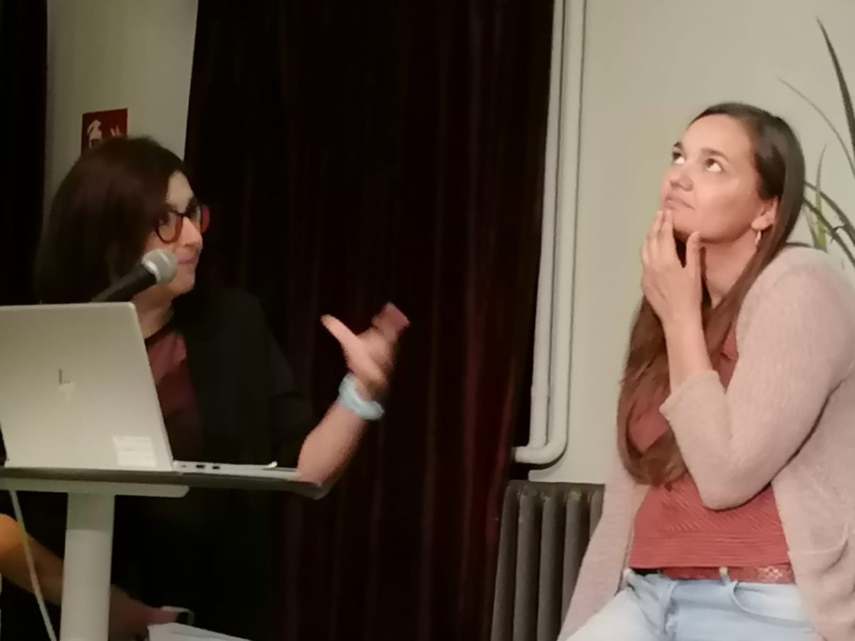 Ahir la Rosa Gurí del <a href="/cerm_uvic/">CERM, Centre d'Estudis dels Rius Mediterranis</a> va parlar a la Nit Europea de la Recerca, al <a href="/casino_vic/">Casino de Vic</a>, de les mides dels macroinvertebrats aquàtics i els peixos i què ens indiquen 🐟💦
#NitRecerCat #NitRecercat25 <a href="/uvic_ucc/">UVic-UCC</a> <a href="/UDivulga/">UDivulga</a> <a href="/museudelter/">Museu del Ter</a>