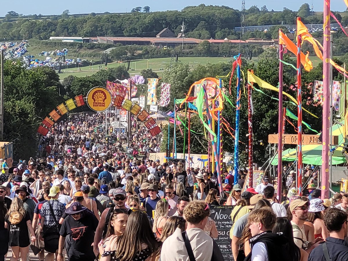 Glasto📸of the day tweet media